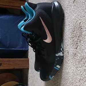 Nike Precision 3 Basketball Shoes